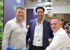 Rob van Leeuwen y Robin Berendse de YEALD visitan a Steven Martina de SanLucar