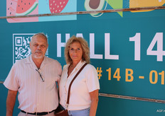 Los productores de bayas Sil y Jose Moonen
