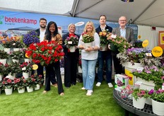 El equipo de Beekenkamp: Charlie Duft, Sirekit Mol, Kat Wolper, Kathy McKay, Jeroen Steenbergen y Marc Driessen presentaron sus variedades en Green Fuse Grove en Somis, junto con Green Fuse Botanicals, Hem Genetics, Beekenkamp, Westhoff, Schoneveld.