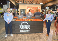 Miguel López y Denise Puchi, de Del Campo Supreme, que cultivan sobre todo tomate en México y lo exportan a Estados Unidos y Canadá.