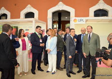 Las autoridades a cargo del acto institucional de inauguración en su llegada a la Casa Colón en la mañana de la primera jornada del congreso