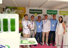 Álvaro, Marcos, Fernando, José Manuel, Miguel Ángel y María en el stand de Biorizon-Suministros Cruz Gómez