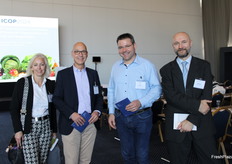 Kerstin Pielken, Christian Pielken y Paul Staudacher, de vitfrisch Gemüse-Vertrieb eG (Alemania), junto a Matjaz Podmiljsak, de Cooperative Union of Slovenia (Eslovenia)