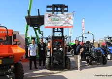 Suministros Industriales Martínez expuso en la feria la primera y única carretilla nacional todoterreno eléctrica con batería del mercado