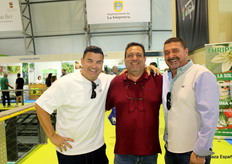 Visitando la feria, se encontraban Antonio Martín, Carmelo Segura y Miguel Gázquez, de Semilleros Segasaplant