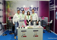 Jacinto Sánchez, Víctor Velázquez, Rebecca Perry y Mario Bermejo, en el stand de Nawter