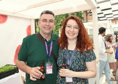 Francisco Miguel Ortega, de Exportfres de Lepe, junto a su hija M.ª del Mar Ortega
