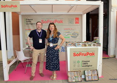 Adam Sikorski y Anna Durska-Augustynowicz, en el stand de SoFruPak