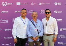 Juan Sánchez, de Jucamp, junto a Manuel Alfaro, de Pilón e Hijos, y Roque Gómez, de Jucamp