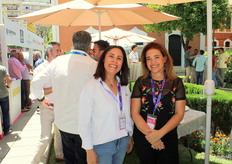 Amal El Harrati, de Técnicas Sanjorge, y Rosario Gómez, de Dole