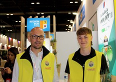 El especialista en hierbas de Saint-Rémy Basilic con Julien y Vincent Aubert