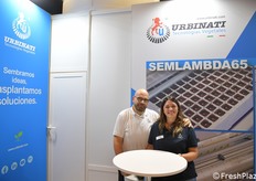y Alkena Qemalaj (responsable de la zona de exportación) de Urbinati.