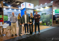 Andrés Ortega, Maribel Hernández, Javier Pery, Chantelle Stewart, Antonio Petez y Armando Álvarez. La empresa ha lanzado recientemente la lámina de acolchado Solar Shrink.