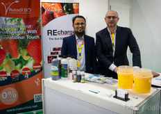Russel IPM tiene registros de marca C para Yokosan y Recharge y entrará con ellos en el mercado internacional. En la foto, Nayrm Hassan y Andy Russel.