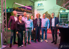 Fiesta de la fresa en Mechatronix con Marion van Gogh, Wichard Schrieks y Boudewijn van der Wal.