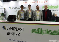 Colaboración entre Retilplast y la empresa española Beniplast-Benitex. En la foto, Emilio y Nicolas Cuquerella, junto con Walter y Francesco Ruggia.