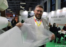 Walter Ruggia presenta en Berlín POLYNET-190: una malla plastificada de gran resistencia y las ventajas asociadas a este material. "Una cubierta ideal para hacer frente a los efectos del cambio climático".