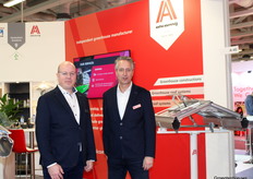 Eric Schäfer y Gert-Jan Bol (Alcomij). Alcomij está reconstruyendo su sede en 's-Gravenzande.