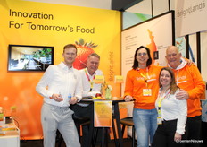 Brightlands Campus Venlo fue un notable recién llegado a la feria. A uno le gusta contarlo todo sobre lo que ocurre en el campus, y atrajo a los visitantes al stand haciéndoles oler bolígrafos perfumados. ¡De verdad! ¿Quién reconoció mejor los olores de frutas y verduras?