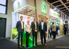 CN Seeds: James Taylor, Kristina Hamill, Dan Nye e Ian Botes. Sus variedades para el mercado hidropónico también son cada vez más demandadas internacionalmente.