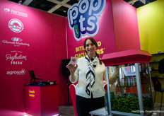 Liore Lifshits es la breeder del pepino miniatura Pop Its y sus colegas la llaman la Madre de los Pop-its, un título sobre el que Metallica escribiría una canción.