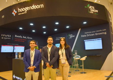 Gabriel Ortiz, Alejandro Mejía y Mayra Zazueta con Hoogendoorn