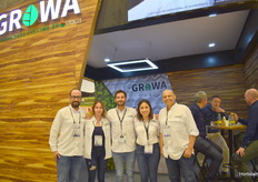 Jesús Ortiz, Karen Melgareso, Fernando Aifaro, Mariela Ramírez y Eduardo Navarro con Growa