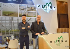 Stefano y Vincenzo con Vifra, siempre y en todas partes representados