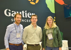 Eric Barneron, Clement Laborde y Pauline Mouton con Gautier Semences