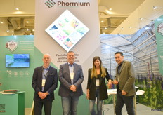 Wim van Cauteren con la belga Ambasy, Peter Olivier, Marta Gentille con Phormium y Nico Niepce con Alweco