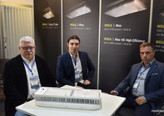 Alexander Burmistrov, Artem Burmistrov, Pavel Martynenko, con Agrolux Gavita.