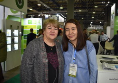 Elena Zarubina de FlowersExpo Moscú, Aigerim Serikova de Flora|Garden|Village. Organizadores de la feria.