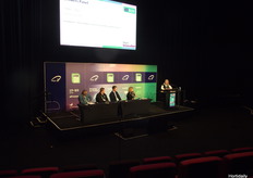 George Jessett, Jack Mooney, Andrew Mcillwain y Belinda Frentze intervienen en una mesa redonda organizada por Nicky Mann.