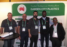 El equipo de Garden City Plastics estuvo presente en la feria.