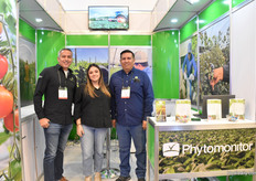 Arturo, Fernanda y Omar, de Phytomonitor.
