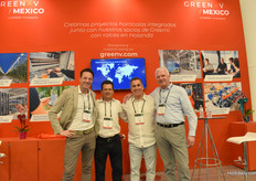 Niels van den Ende, Joel Orozco, Mauricio Revah y Geert van Veen, de GreenV, estaban muy contentos de estar allí, ya que su presencia local es muy importante.