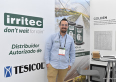 Gerardo González, de Irritec, con su distribuidor Tesicol.