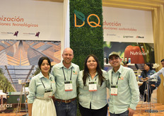 Yuritzi Camargo, Dennis de Zeeuw,Consuelo Tejas y Rafael Marure, de Dq Hortisoluciones