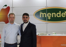 Michiel van Dillen de Westland Seeds y Ozman Özer con Mendel