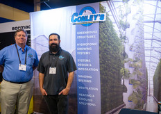 Gary Baze y Jeffrey Conley, de Conleys Greenhouse Manufacturing & Sales. La empresa se aprovisionó de acero para prepararse para las fluctuaciones del mercado.