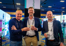 Hora feliz Salud a Dennis van Alphen, Total Energy Group, Pascal Pieper y Ruud van den Heuvel, Ridder. Y por mí, que estaba al otro lado de la cámara.