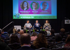 Kendra Armstrong, de Crop Convergence, Grant Peagler, de Siemens, y Kyle Sastanon, de Hydrobuilder, debatieron sobre el futuro de la agricultura.