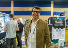 Roberto Ramírez, Bushel Boy. Lea más sobre los avances técnicos de la empresa de invernaderos aquí: https://www.hortidaily.com/article/9708744/the-work-is-delicate-and-the-stakes-are-high/