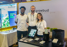 Masho Strogoff, Mike Murray y Manu Souza, de Growbud, muestran cómo los sensores pueden optimizar los cultivos.