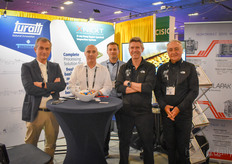 Francesco Basili de IMA ILAPAK, Bruno Garavelli de XNEXT S. P. A., Simone del Tongo de IMA ILAPAK, Enrico Gribaudo de Turatti North America, y Masoud Vaghefi de Turatti.
