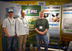 Soluciones agronómicas dinámicas con microbios biológicos. Brett Verbeek (centro) , Wyatt Verbeek, Marco Breekweg