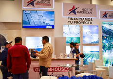 El stand de North American Greenhouses, siempre concurrido
