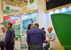 Ajetreadas conversaciones en Haifa