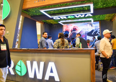 Siempre ocupado en el stand de Growa
