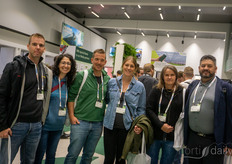 Pieter y Martina Berkel (Langendoen Mechanical) Mike Berkel y Andrea Berkel (Proplant) y Helena y Abe Wiebe (Universal Fabricating)